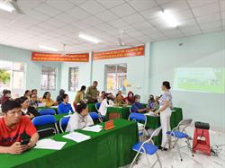 Hỗ Trợ Vốn và Nâng Cao Kiến Thức Cho Hộ Khó Khăn Trong Tháng 11