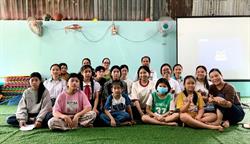 Một hành trình tìm kiếm những nhà tài trợ mới để hỗ trợ các em học sinh trong năm học sắp tới