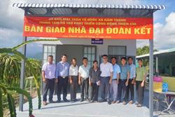 Trung tâm Thiện Chí bàn giao 2 căn nhà cho các gia đình khó khăn tại xã Hàm Thạnh