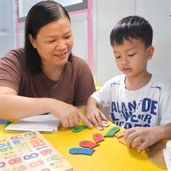 🌻 MỘT NĂM KIÊN TRÌ – MỘT HÀNH TRÌNH DIỆU KỲ CỦA BÉ KHƯƠNG